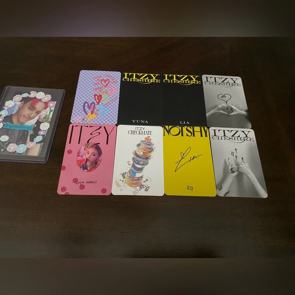 Itzy PCs Kpop Photocards Official Lia PCs & Yuna PCs